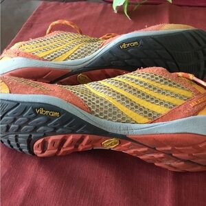Merrell Women’s Pace Glove Barefoot Running Shoes Sz 9.5 Vibram Sole - Orange